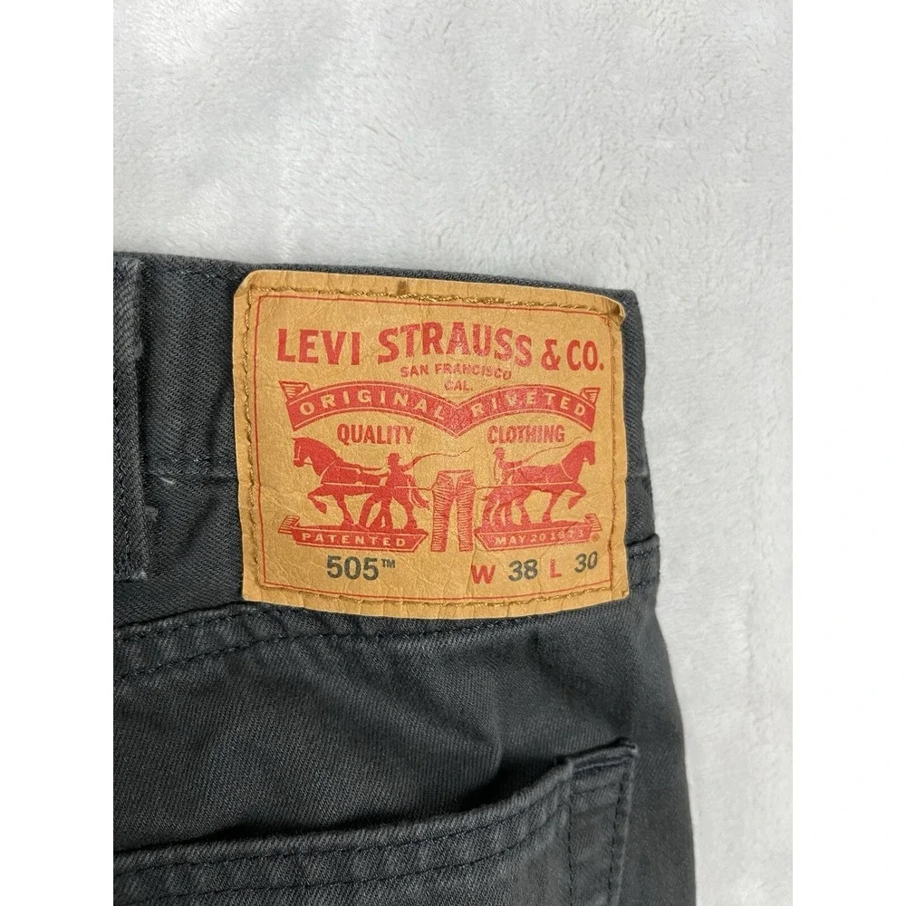 LEVI'S Jeans 505 Men's Size 38x30 Gray Regular Fit Straight Leg Cotton Cowboy